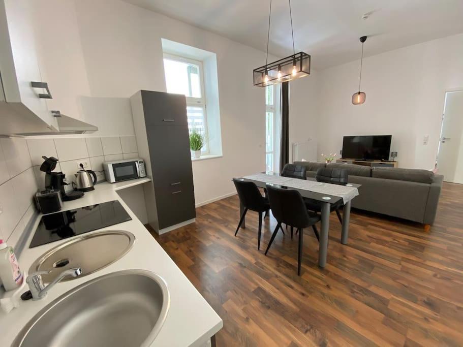 Akk3 Apartment Magdeburg Altstadt Zentral Balkon ภายนอก รูปภาพ